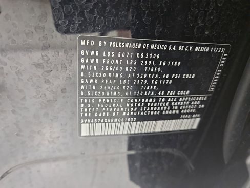 Certified 2024 Volkswagen Tiguan SEL R-Line AWD/4WD image 31