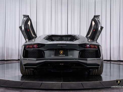 Used 2012 Lamborghini Aventador LP 700-4 image 18