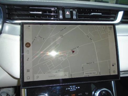 Used 2022 Jaguar XF R-Dynamic SE image 13