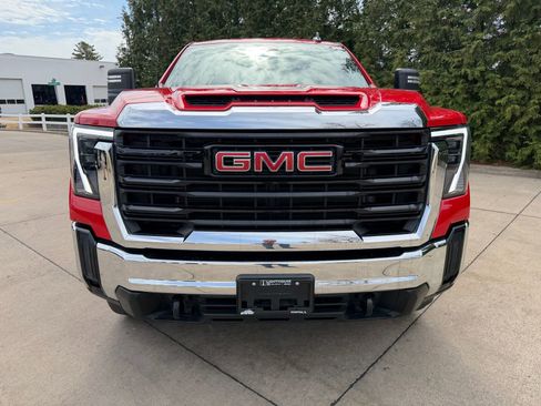 Used 2024 GMC Sierra 3500 Pro w/ 1SA Pro Safety Plus Package AWD/4WD image 6