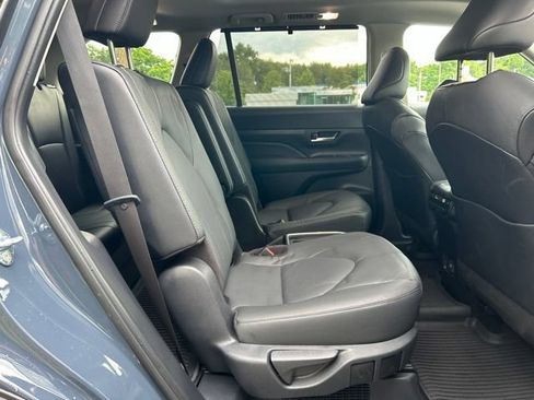 Used 2025 Toyota Grand Highlander AWD Hybrid image 33