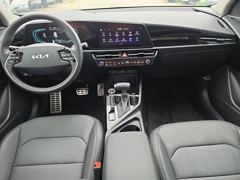 New 2026 Kia Niro SX Touring FWD image 13