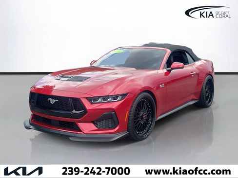 Used 2024 Ford Mustang GT Premium RWD image 3