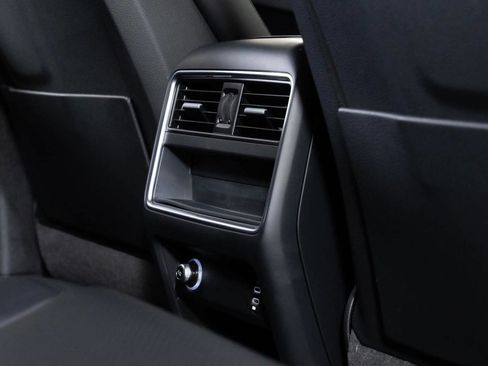 Used 2021 Porsche Cayenne Coupe image 35