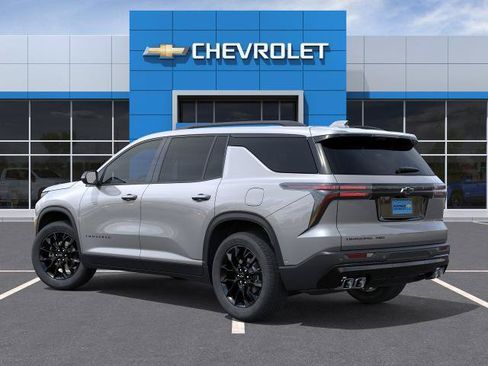 New 2026 Chevrolet Traverse LT w/ Midnight/Sport Edition AWD/4WD image 3