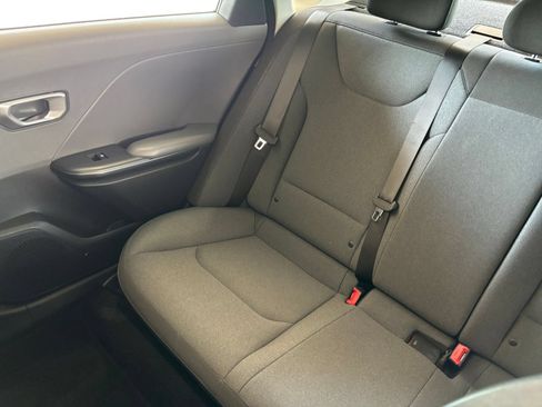 Used 2025 Kia K4 FWD image 38
