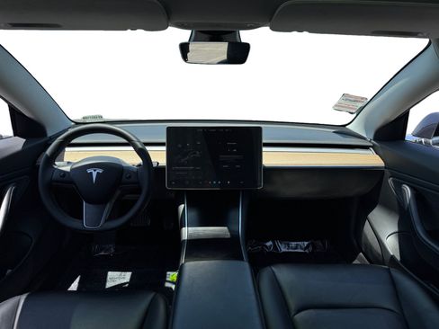 Used 2019 Tesla Model 3 Mid Range RWD image 10