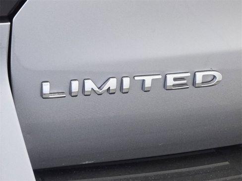 Used 2022 Ford Expedition Limited image 14