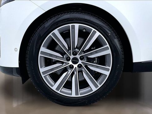 Certified 2025 Land Rover Range Rover Autobiography AWD/4WD image 32