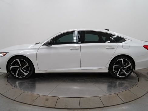 Used 2022 Honda Accord Sport image 4