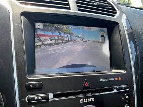 Used 2017 Ford Explorer Sport AWD/4WD image 14