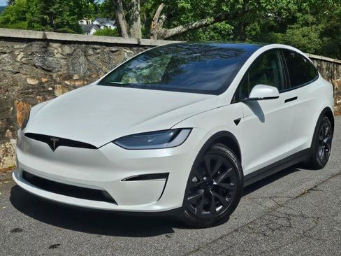 Used 2023 Tesla Model X AWD/4WD image 2