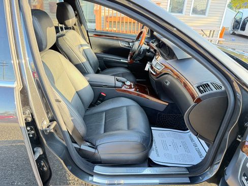 Used 2011 Mercedes-Benz S 550 4MATIC image 42