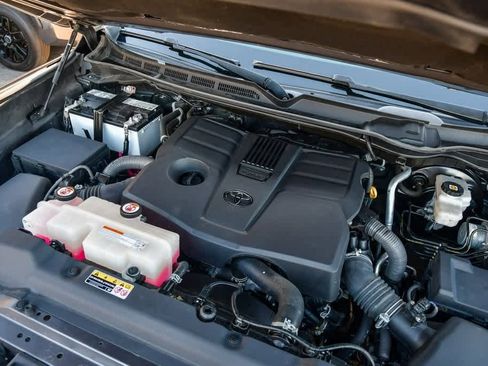 Used 2022 Toyota Tundra Platinum image 30