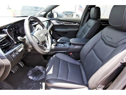 New 2025 Cadillac XT6 Sport w/ Technology Package image 6