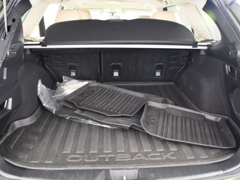 Used 2019 Subaru Outback 2.5i Limited w/ Popular Package #2 AWD/4WD image 24
