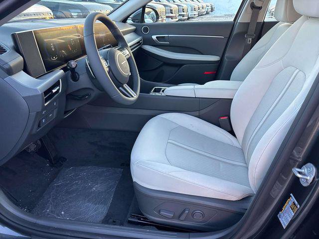 New 2026 Hyundai Sonata SEL FWD image 4