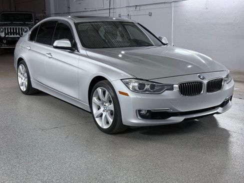 Used 2013 BMW 335i xDrive Sedan image 3