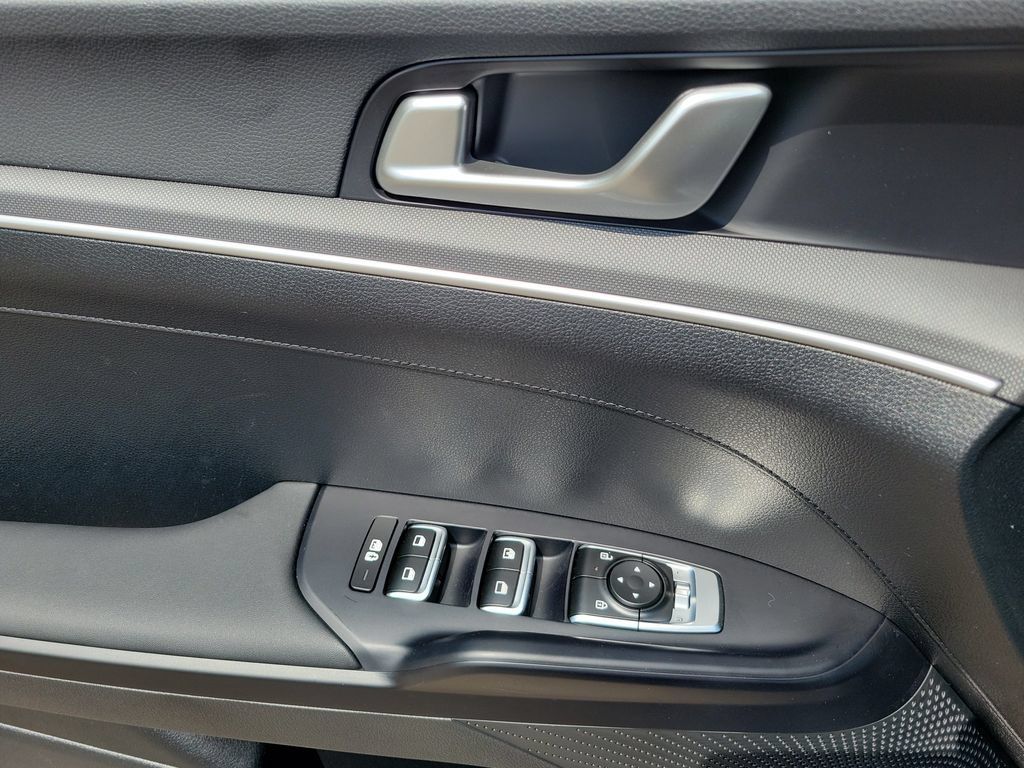 New 2026 Kia K5 LXS FWD image 25