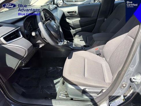 Used 2025 Toyota Corolla LE FWD image 15