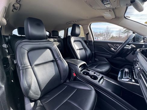 Used 2023 Lincoln Corsair Standard image 30