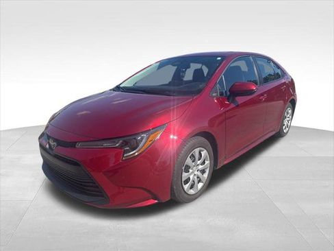 Certified 2025 Toyota Corolla LE FWD image 1