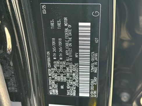 Used 2025 Toyota 4Runner Trailhunter AWD/4WD image 30