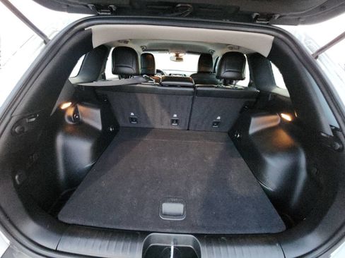 Used 2022 Jeep Cherokee Trailhawk image 11