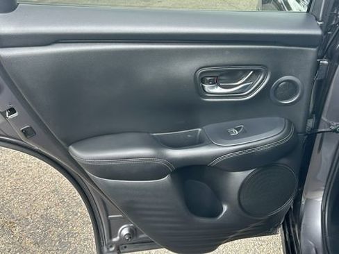 Used 2025 Honda HR-V EX-L image 14