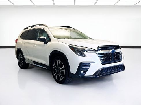 Used 2024 Subaru Ascent Limited AWD/4WD image 3
