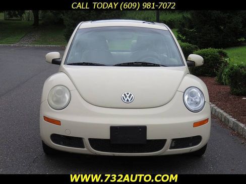 Used 2008 Volkswagen Beetle SE FWD image 5