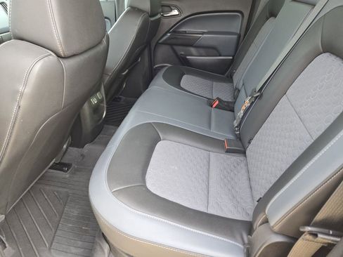 Used 2020 Chevrolet Colorado Z71 AWD/4WD image 19