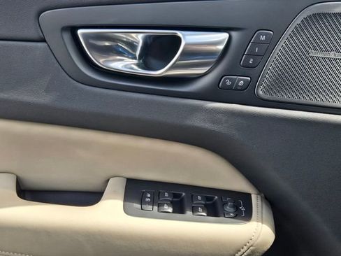 New 2026 Volvo XC60 B5 Plus image 27