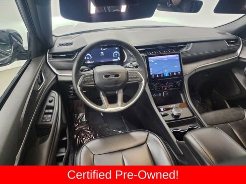 Certified 2025 Jeep Grand Cherokee Limited image 29