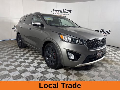 Used 2017 Kia Sorento SX image 5