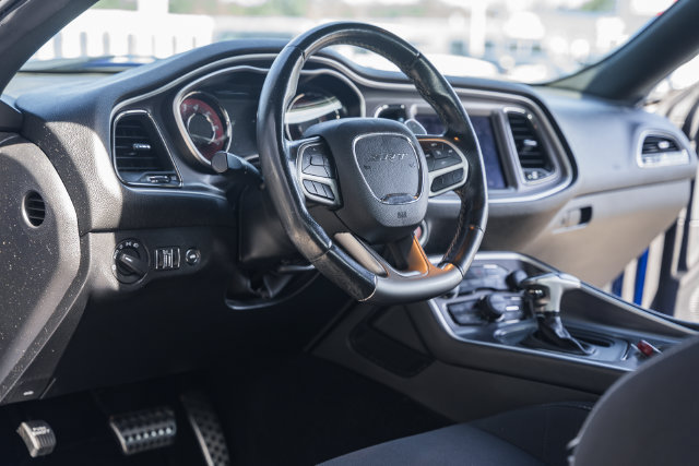 Used 2019 Dodge Challenger SRT Hellcat RWD image 30