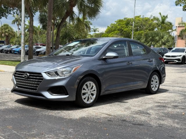 Used 2020 Hyundai Accent SE FWD image 1