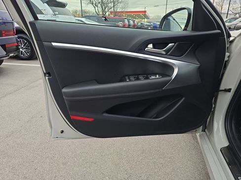 Used 2026 Genesis G70 2.5T AWD/4WD image 13