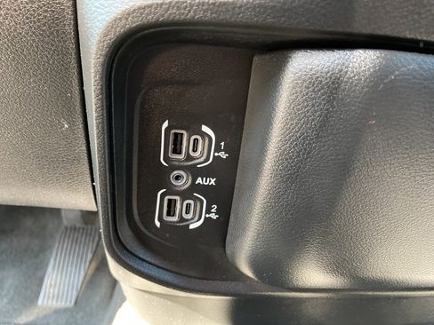 Used 2021 RAM 1500 Big Horn image 17