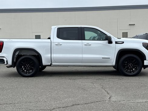 New 2026 GMC Sierra 1500 Elevation image 3
