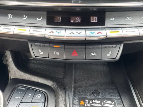 Used 2024 Cadillac CT5 Luxury w/ Cold Weather Package AWD/4WD image 30