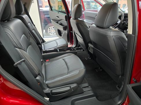 Used 2022 Nissan Pathfinder SL w/ SL Premium Package image 27
