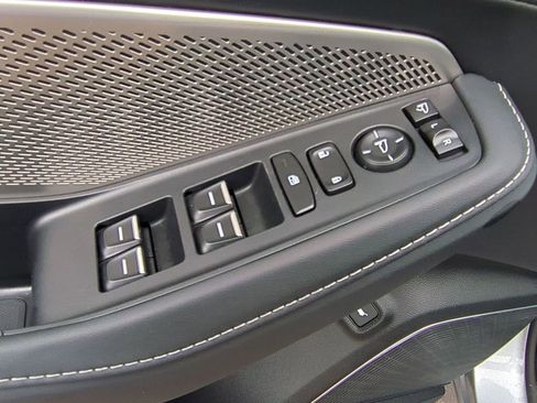 Used 2023 Acura MDX SH-AWD w/ Technology Package image 24