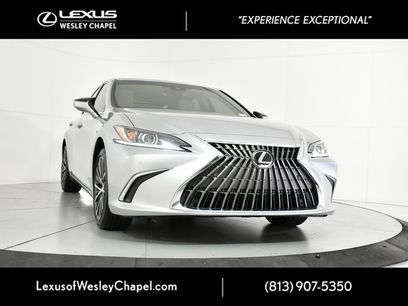 New 2025 Lexus ES 350 w/ Premium Package
