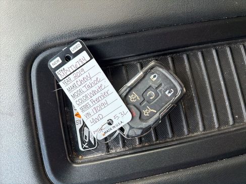 Used 2019 Chevrolet Tahoe Premier AWD/4WD image 34