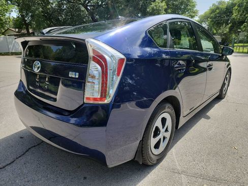 Used 2014 Toyota Prius Four w/ Solar Roof Package FWD image 6