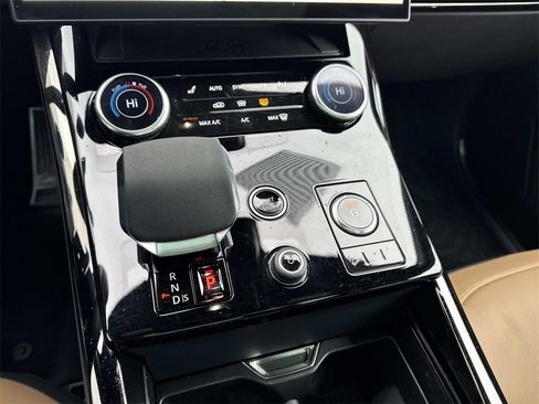 Used 2023 Land Rover Range Rover Sport SE Dynamic image 23