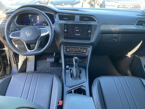 Used 2022 Volkswagen Tiguan SE image 18
