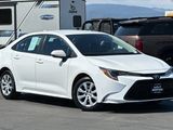 Used 2022 Toyota Corolla LE image 2