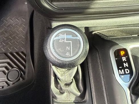 Used 2018 Jeep Wrangler Unlimited Sport S AWD/4WD image 8